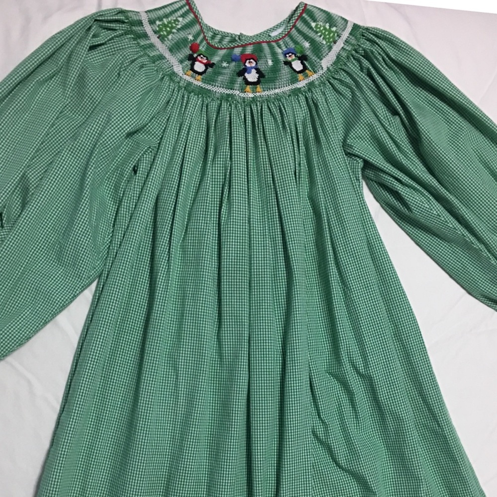 Girls clothes (smocked)